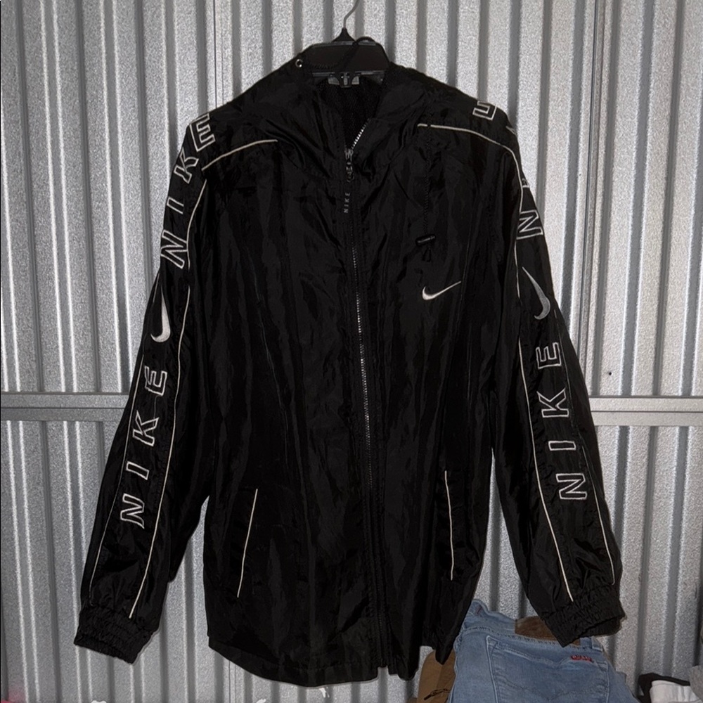 Nike throwback windbreaker